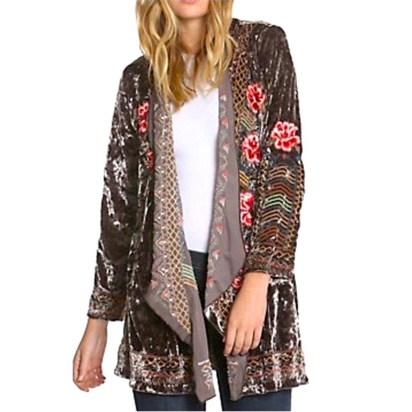 DRIFTWOOD Sweaters - Driftwood Abby Velvet Embroidered Duster
Kimono Size S